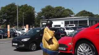 preview picture of video 'Tom Goes Car Shopping In A Sumo-Suit'