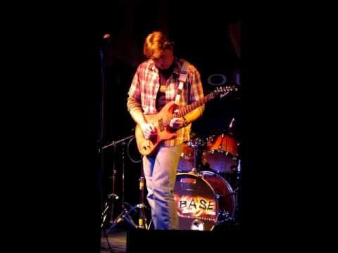 Moonfleet performed live by  Riche Morgan at Base Stourbridgej