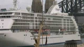 Cruise ships in Sydney - Seven Seas Voyager