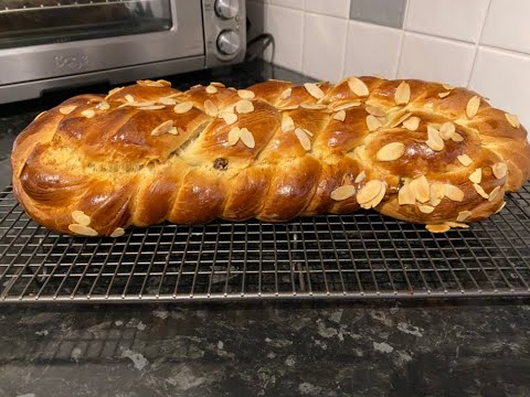 Czech Christmas Bread - Vánočka