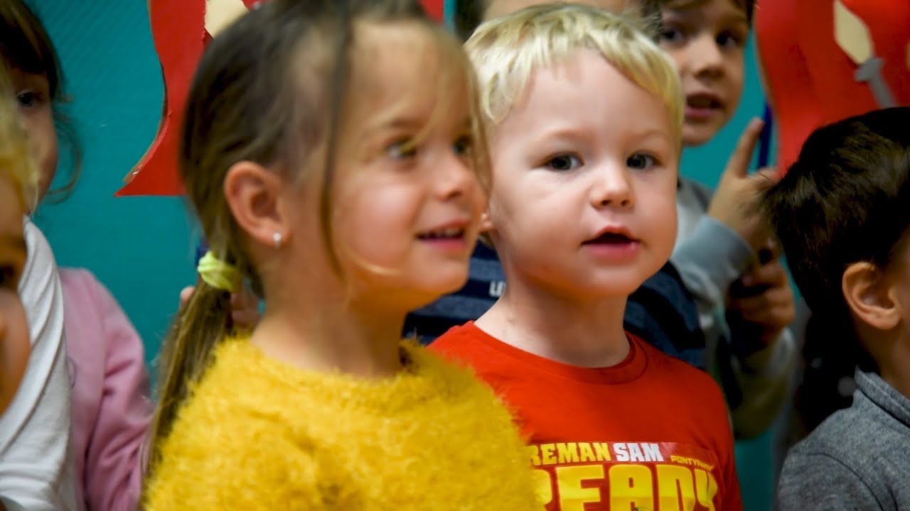 St. Martin: Kita-Kinder singen