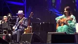 Elvis Costello &amp; Carmen Consoli - Centro di Gravità Permanente/Unchained Melody (Live 2023)
