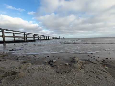 Seglerbrücke auf der Nordseeinsel Föhr im Winter