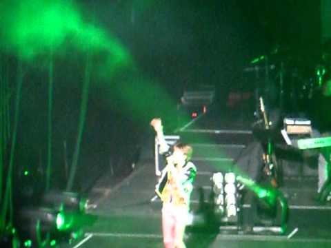 131116 Infinite OGS NYC- Sungjong and Yeol solo stage