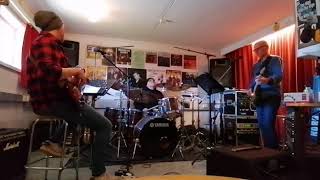 Howlin' Hog - Think it over (B.B. King)