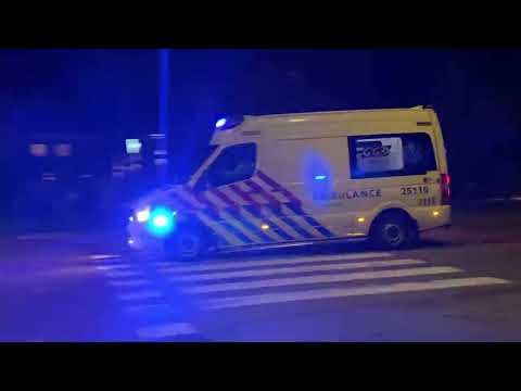 A1 Ambulance 25-119 met spoed naar MMT inzet Damlaan