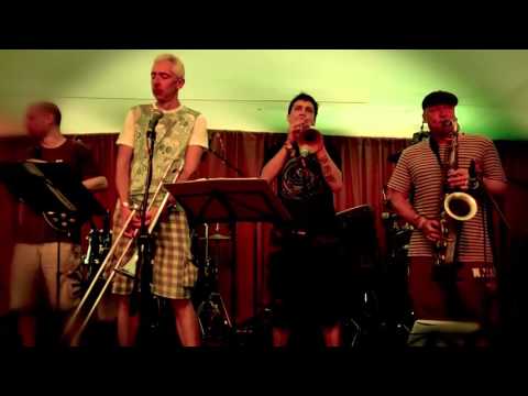 The Goldmaster Allstar Glastonbury Toad Hall 2015