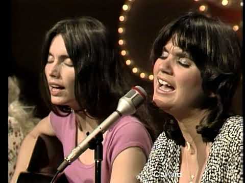 Ronstadt Parton Harris Trio Sweetest Gift, Bury Me Beneath the Willow Tree, Blue Ridge Mountain Boy