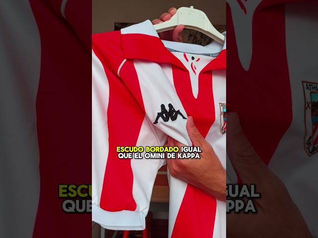 Vídeo relacionado con Chess Club Vintage Varsity Aesthetic Retro Athletic Design Camiseta