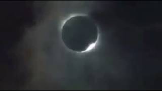 Spectacular relationship between Moon and Sun!