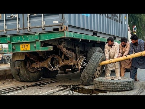 Pakistani Mechanic Repairs Bent Differential Axle Tube with Hydraulic Press and Fire Mastery