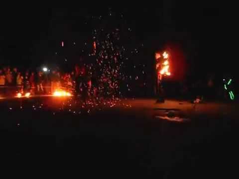 Fachiri la Iaşi serbând Ora Pământului, 29 martie 2014