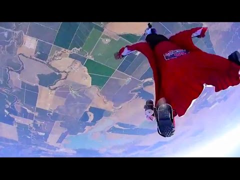 Wingsuit flyers develop first-ever 4 cross race