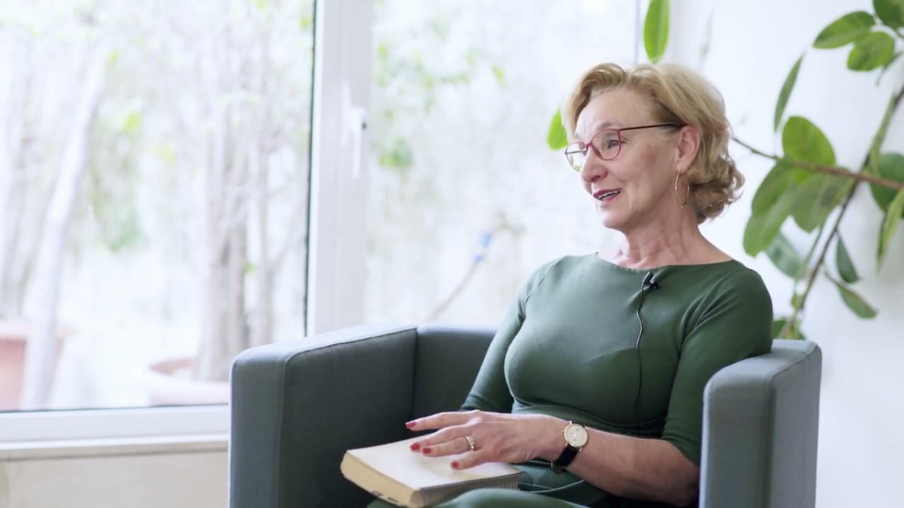 “O Evangelho Segundo Jesus Cristo”, de José Saramago", uma escolha da professora Vanda Gouveia.