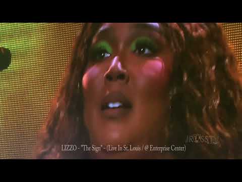 James Ross @  LIZZO - "The Sign" - www.Jross-tv.com (St. Louis)