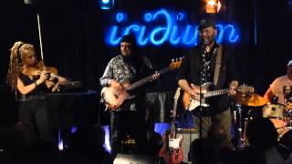 Otis Taylor Band ft Brandon Niederauer - Nasty Letter 5-12-15 Iridium, NYC