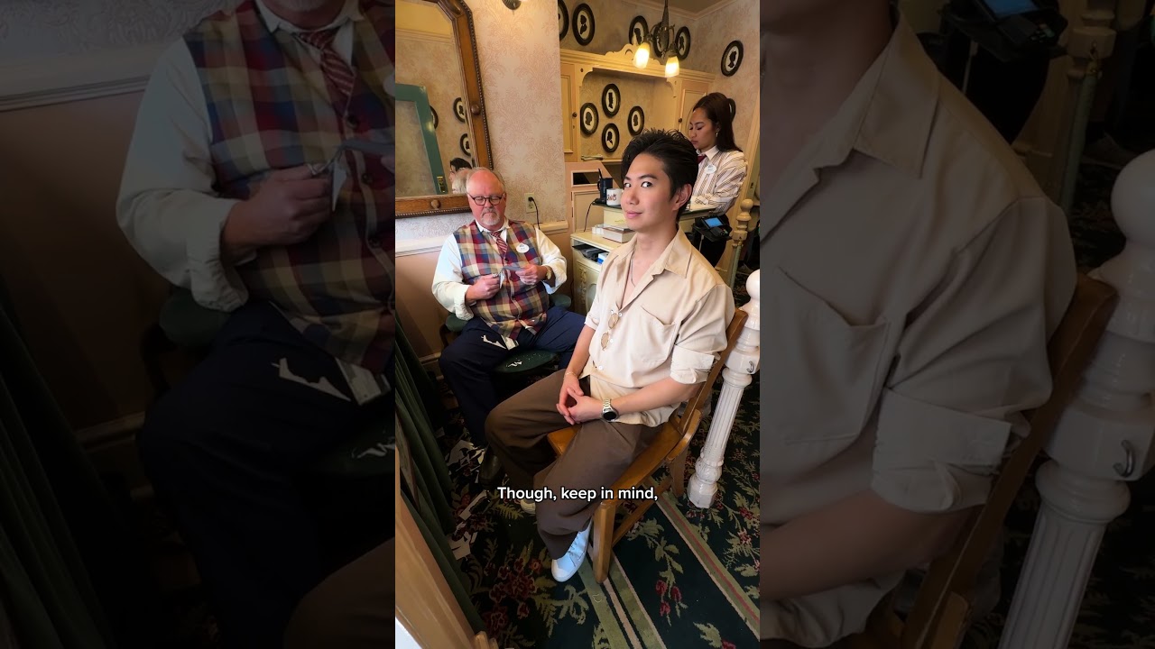 getting our silhouette portraits done at Disneyland #shorts