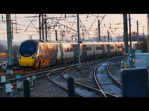 Trains at Warrington Bank Quay, 11/12/22 Featuring triple class 60s