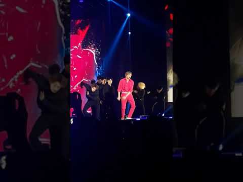 강다니엘 KANG DANIEL - What are you up to FANCAM (190816 Singapore FM)