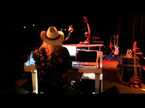 Leon Russell at George's Majestic Lounge Pt 1