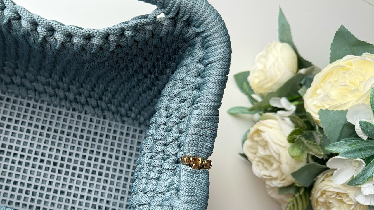 The most beautiful handbag with a clasp with your own hands. Crochet frame bag.