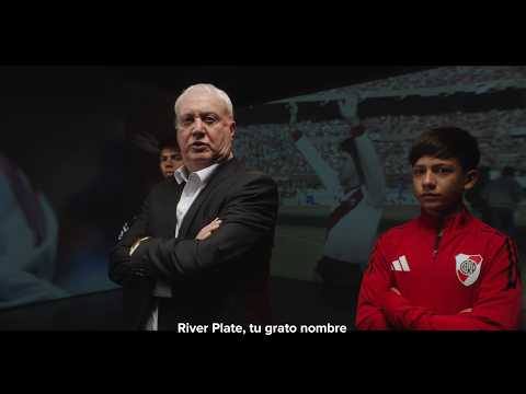 Mientras viva tu bandera, la izaremos con honor. #River125 ⚪️