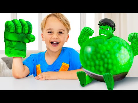 Chris torna-se um super-herói - Histórias engraçadas com brinquedos insufláveis