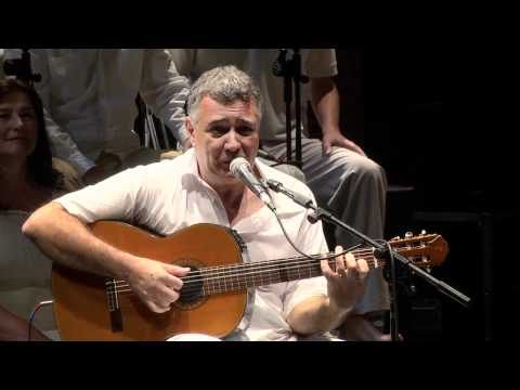 "Cantando em Bando" com Celso Viáfora e o Expresso 25 no Auditório Ibirapuera