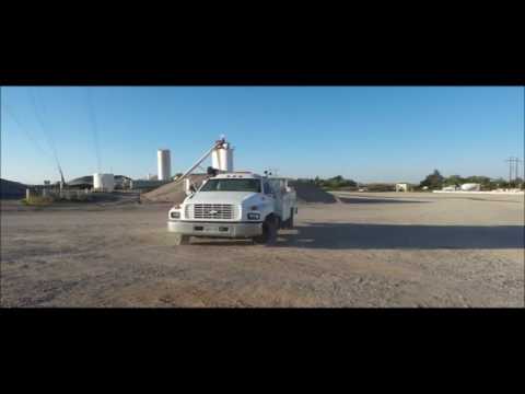 2002 Chevrolet C6500 service truck with crane for sale | no-reserve auction December 8, 2016