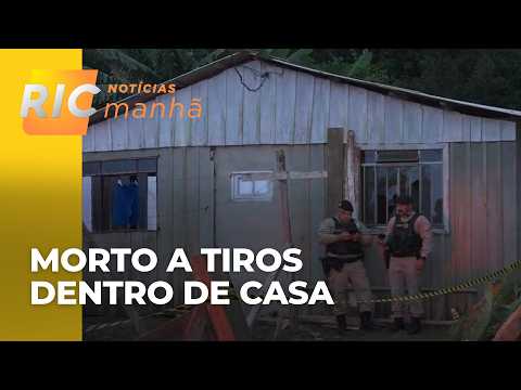 Homem é morto a tiros dentro de casa em Almirante Tamandaré; polícia apura ligação com outro crime