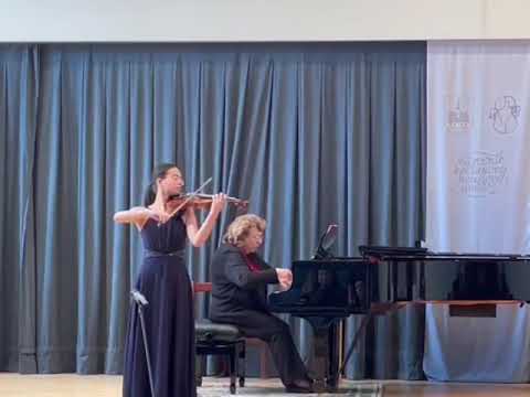 Mi-Helen Horn plays Vasa Prihoda « Romance Élégiaque «