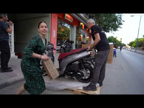 unboxing SYM Symphony 125 scooter 2023