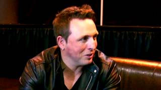 Mike on a Monday 60 - Johnny Reid FIRE IT UP Free Concert at West Edmonton Mall