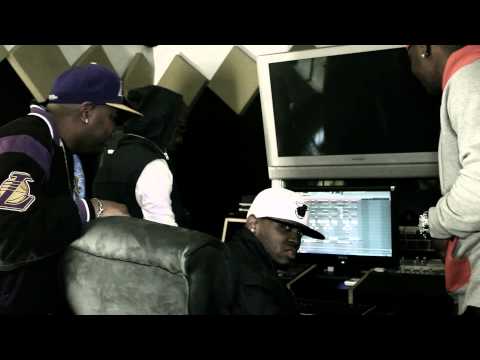 (Preview) Aca La Melodia y Many Walkers 'Tu nene te sale a buscar'