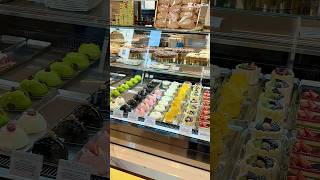 ✨ Trying the Most Famous Bakery in Milan 🇮🇹 Iginio Massari! ☕️