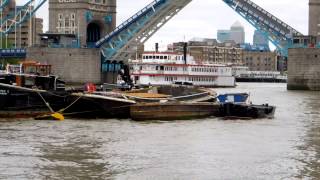 preview picture of video 'アキーラさん！イギリス・ロンドン・タワーブリッジ11,Tower-bridge,London,UK'