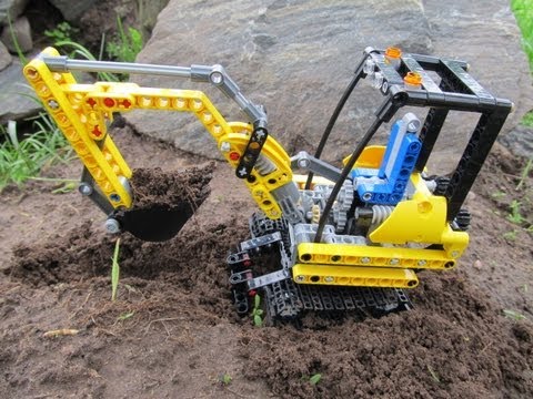 Vidéo LEGO Technic 8047 : La chargeuse compacte