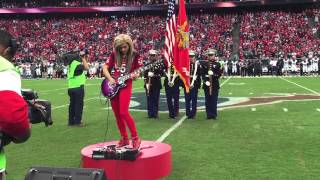 Lindsay Ell plays the Anthem