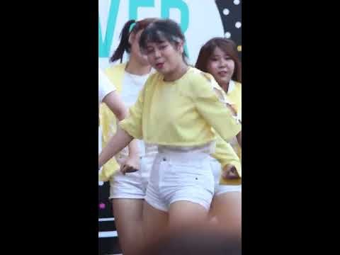 180324 Teen Girls cover Weki Meki (... as Yoojung) - I don't like your Girlfriend @ Centralplaza