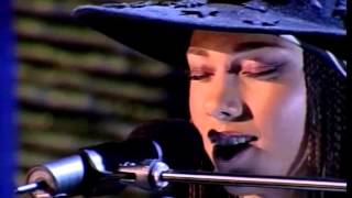 Alicia Keys   How Come You Don&#39;t Call Me Live @ Soul Train Lady Of Soul Awards 29 Aug 2001