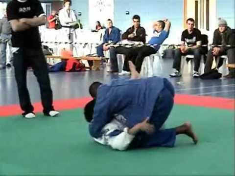 Submission #512 - Omar Rashid vs Noel Barclay