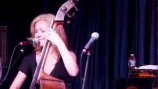 Nicki Parrott and the Les Paul Trio - I'll Be Your Baby Tonight - Live from A JAZZ SALUTE TO LES