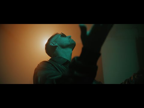 Johnny Diggson - Snake (Official Video)