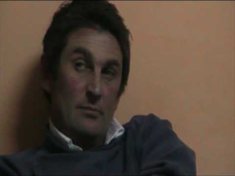 Gonfiato intorno a occhi della ragione e il trattamento I letual freeman affrontano pacchi