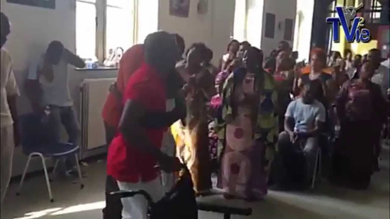 Thumbnail of video: Miracle : un paralytique marche - Liège / Belgique (04/07/15)