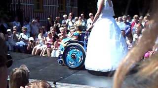 preview picture of video 'Frayelemaborg Slochteren modeshow prinsessenjurken'