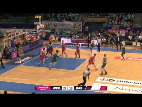 Anthony Smith - efektowny wsad!