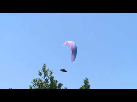 download lagu mp3 mp4 Parapente Dangereux, download lagu Parapente Dangereux gratis, unduh video klip Parapente Dangereux