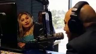 Lupillo Rivera  le canta a Dolores