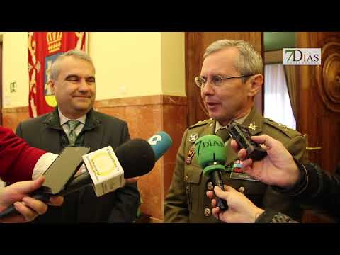 EL GENERAL DACOBA SE DESPIDE DE BADAJOZ
